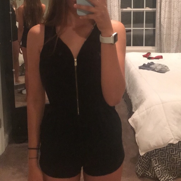 Black romper - Picture 3 of 3
